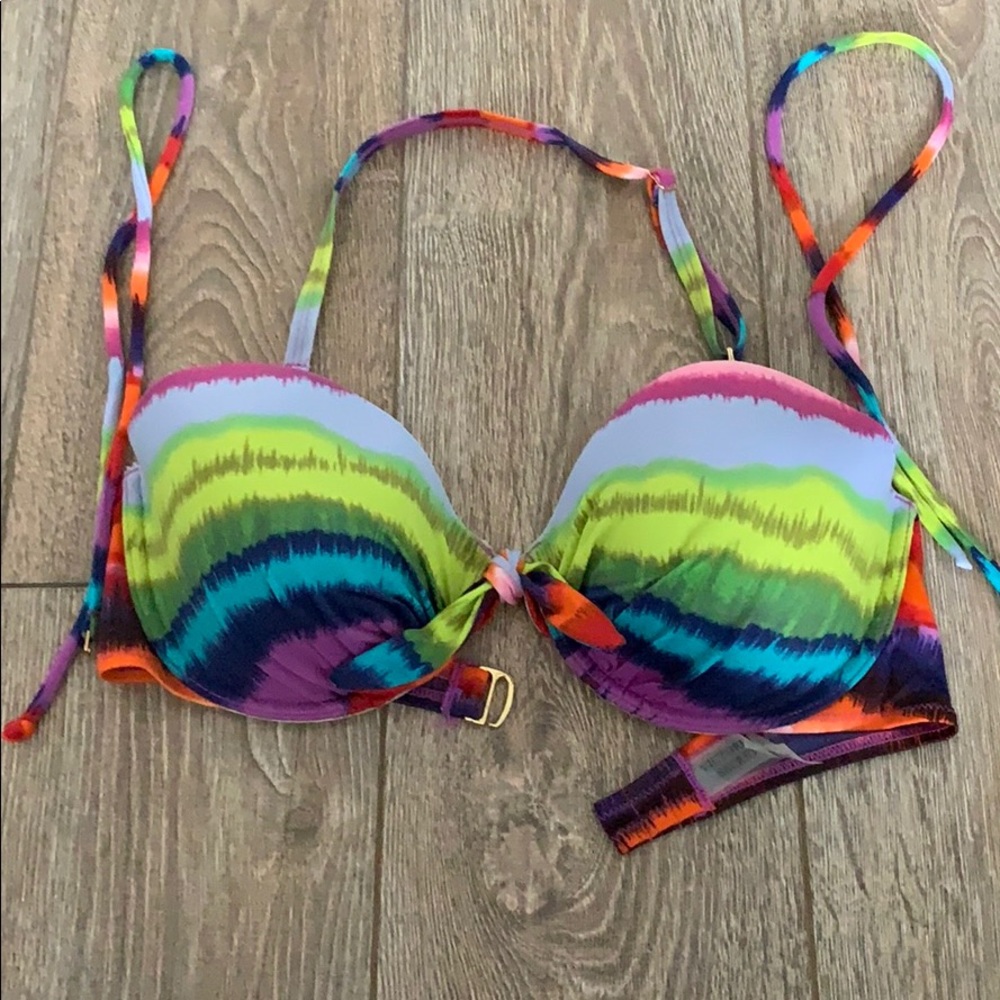 Victoria’s Secret biofit bathing suit top
